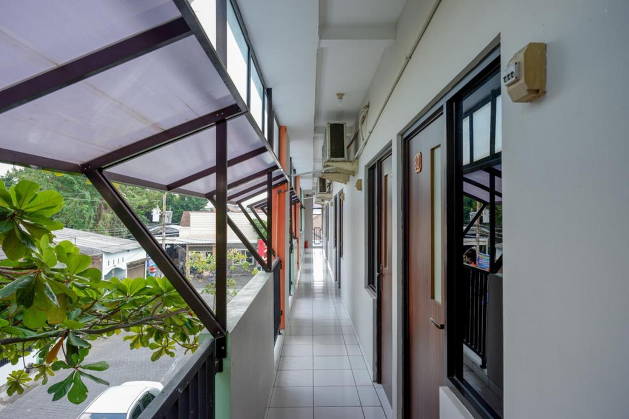 Reddoorz Near Stasiun Tawang Hotel Semarang