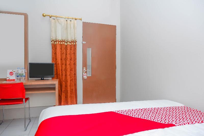 Hotel Reddoorz Near Stasiun Tawang Semarang